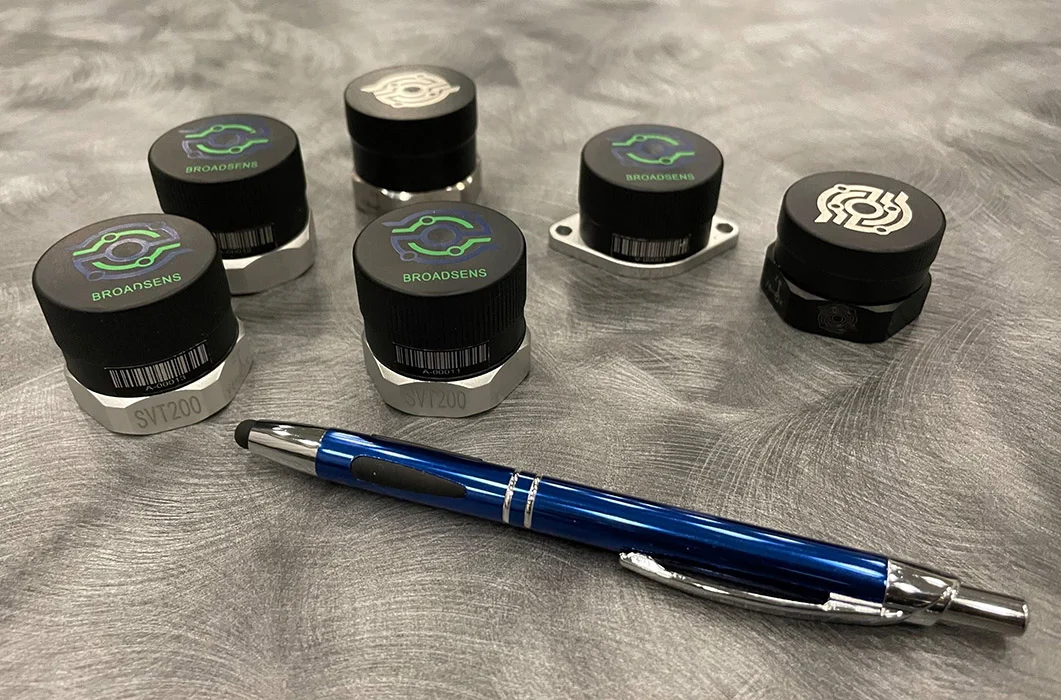 Compact wireless vibration sensor range